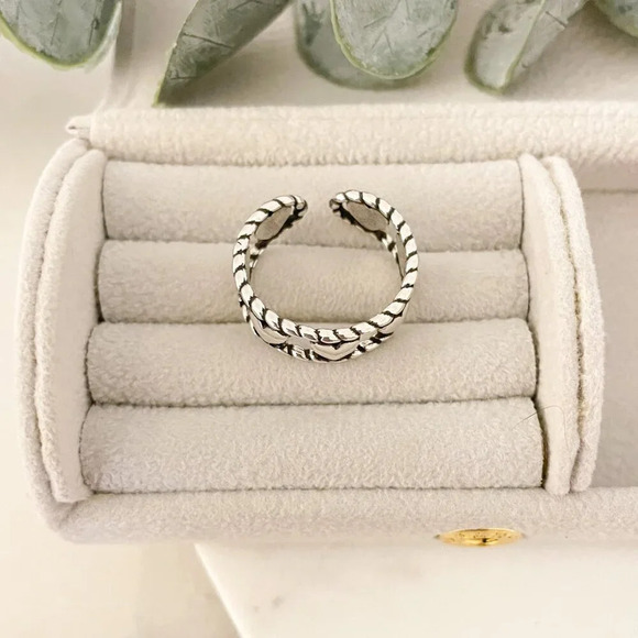 925 Sterling Silver Heart Ring Band Dainty Ring Minimalist Ring Silver Heart - Picture 5 of 9